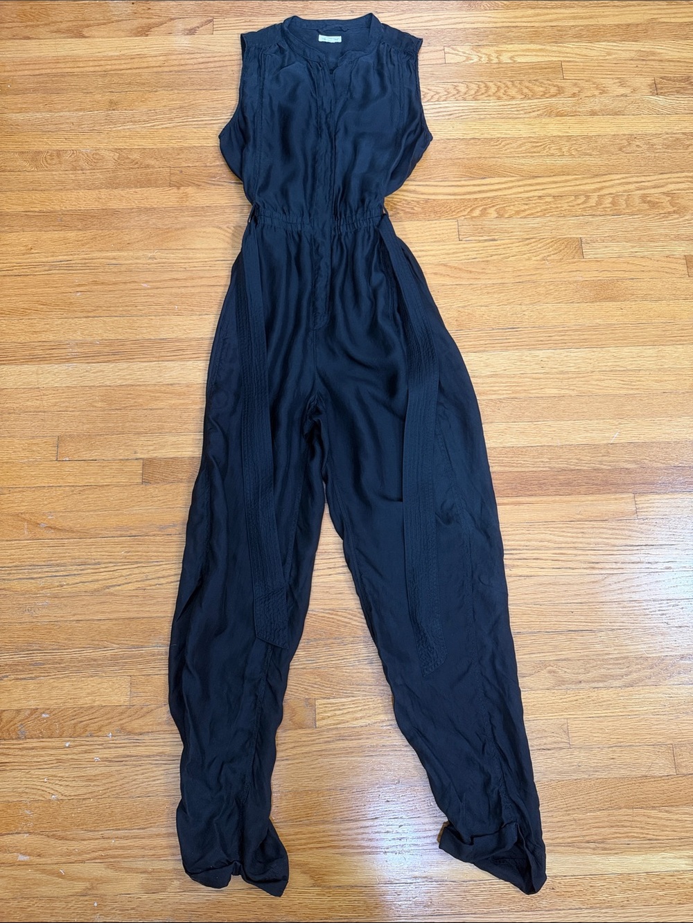 Sleeveless Washable Silk Black Jumpsuit